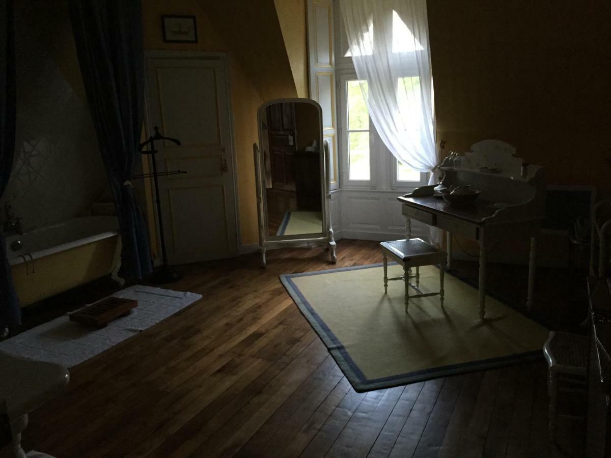 Вілла Manoir De La Chouanniere Montreuil-sur-Maine Екстер'єр фото